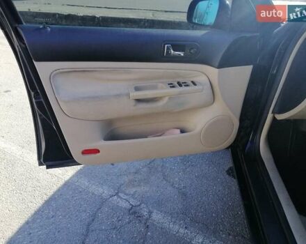 Черный Фольксваген Гольф, объемом двигателя 1.6 л и пробегом 243 тыс. км за 4900 $, фото 2 на Automoto.ua