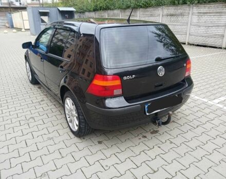 Черный Фольксваген Гольф, объемом двигателя 1.6 л и пробегом 234 тыс. км за 3850 $, фото 5 на Automoto.ua