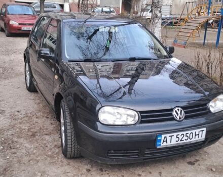 Черный Фольксваген Гольф, объемом двигателя 1.6 л и пробегом 230 тыс. км за 4600 $, фото 1 на Automoto.ua