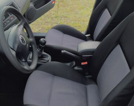 Черный Фольксваген Гольф, объемом двигателя 1.4 л и пробегом 250 тыс. км за 5000 $, фото 12 на Automoto.ua