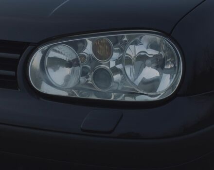 Черный Фольксваген Гольф, объемом двигателя 1.4 л и пробегом 250 тыс. км за 5000 $, фото 1 на Automoto.ua