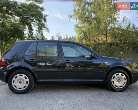 Черный Фольксваген Гольф, объемом двигателя 1.39 л и пробегом 209 тыс. км за 4300 $, фото 3 на Automoto.ua