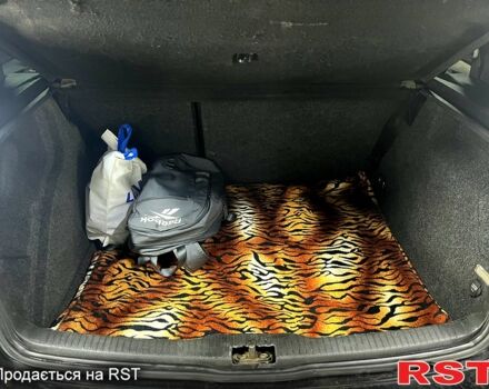 Черный Фольксваген Гольф, объемом двигателя 1.4 л и пробегом 340 тыс. км за 3500 $, фото 6 на Automoto.ua