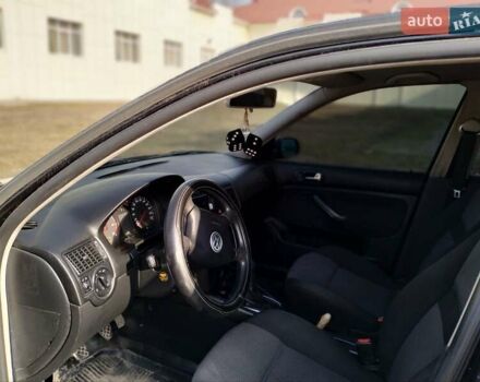 Чорний Фольксваген Гольф, об'ємом двигуна 1.39 л та пробігом 322 тис. км за 3950 $, фото 5 на Automoto.ua