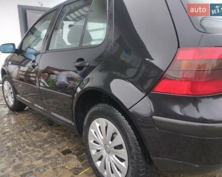 Черный Фольксваген Гольф, объемом двигателя 1.39 л и пробегом 220 тыс. км за 3500 $, фото 5 на Automoto.ua