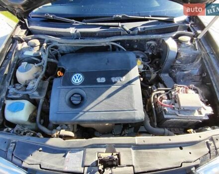 Черный Фольксваген Гольф, объемом двигателя 1.6 л и пробегом 206 тыс. км за 4050 $, фото 13 на Automoto.ua