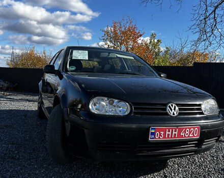 Черный Фольксваген Гольф, объемом двигателя 1.6 л и пробегом 260 тыс. км за 4950 $, фото 1 на Automoto.ua