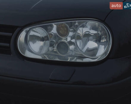 Черный Фольксваген Гольф, объемом двигателя 1.39 л и пробегом 250 тыс. км за 5000 $, фото 1 на Automoto.ua