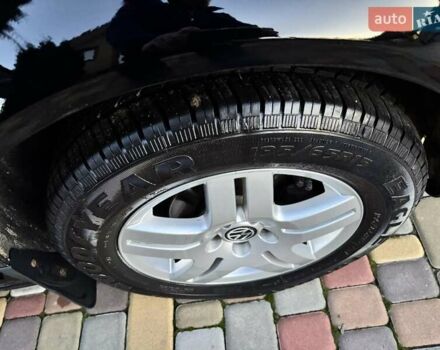 Черный Фольксваген Гольф, объемом двигателя 1.39 л и пробегом 253 тыс. км за 4900 $, фото 10 на Automoto.ua