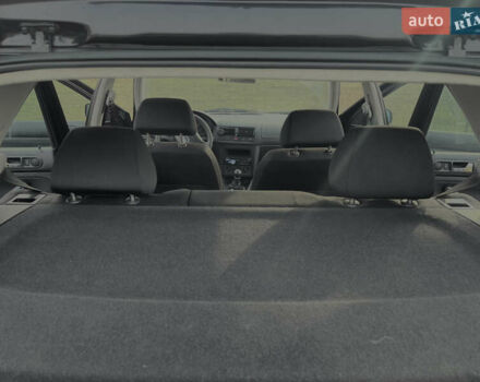 Черный Фольксваген Гольф, объемом двигателя 1.39 л и пробегом 250 тыс. км за 5000 $, фото 20 на Automoto.ua