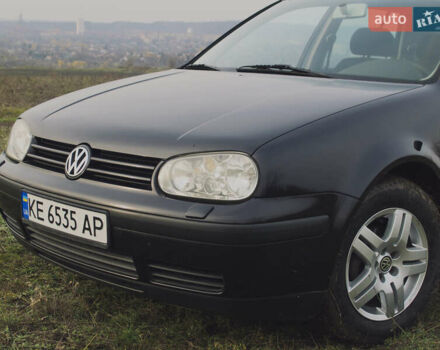 Черный Фольксваген Гольф, объемом двигателя 1.39 л и пробегом 250 тыс. км за 5000 $, фото 18 на Automoto.ua