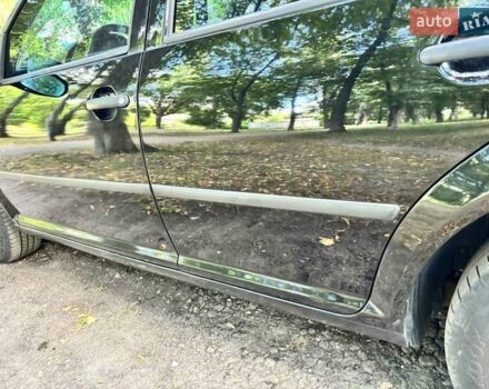 Черный Фольксваген Гольф, объемом двигателя 1.39 л и пробегом 253 тыс. км за 4900 $, фото 7 на Automoto.ua