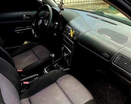 Черный Фольксваген Гольф, объемом двигателя 1.39 л и пробегом 329 тыс. км за 3700 $, фото 9 на Automoto.ua