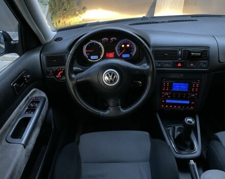 Черный Фольксваген Гольф, объемом двигателя 1.9 л и пробегом 330 тыс. км за 4000 $, фото 22 на Automoto.ua