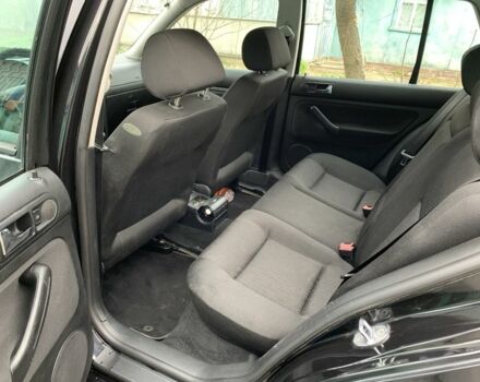 Черный Фольксваген Гольф, объемом двигателя 1.4 л и пробегом 234 тыс. км за 4100 $, фото 12 на Automoto.ua