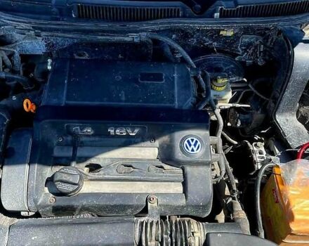 Черный Фольксваген Гольф, объемом двигателя 1.39 л и пробегом 329 тыс. км за 3700 $, фото 6 на Automoto.ua
