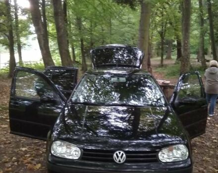 Черный Фольксваген Гольф, объемом двигателя 1.39 л и пробегом 177 тыс. км за 4100 $, фото 3 на Automoto.ua