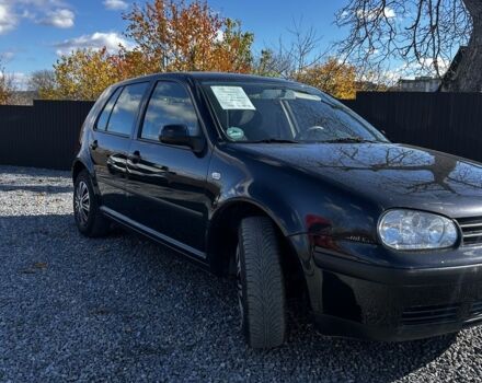 Черный Фольксваген Гольф, объемом двигателя 1.6 л и пробегом 260 тыс. км за 4950 $, фото 3 на Automoto.ua