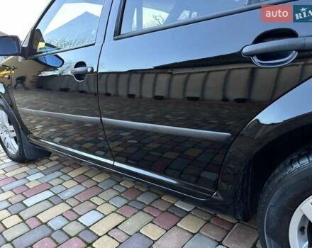 Черный Фольксваген Гольф, объемом двигателя 1.39 л и пробегом 253 тыс. км за 4900 $, фото 9 на Automoto.ua