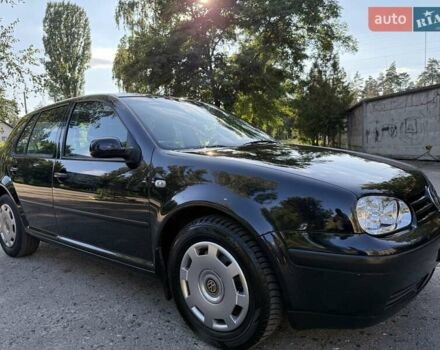 Черный Фольксваген Гольф, объемом двигателя 1.39 л и пробегом 209 тыс. км за 4300 $, фото 1 на Automoto.ua