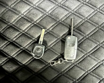 Черный Фольксваген Гольф, объемом двигателя 1.4 л и пробегом 340 тыс. км за 3500 $, фото 8 на Automoto.ua