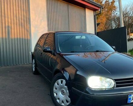 Черный Фольксваген Гольф, объемом двигателя 1.6 л и пробегом 212 тыс. км за 4500 $, фото 1 на Automoto.ua