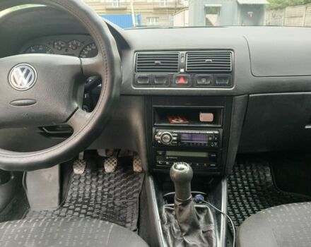 Черный Фольксваген Гольф, объемом двигателя 1.6 л и пробегом 234 тыс. км за 3850 $, фото 13 на Automoto.ua
