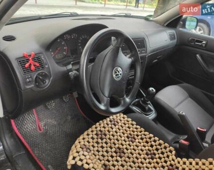 Чорний Фольксваген Гольф, об'ємом двигуна 1.39 л та пробігом 220 тис. км за 3700 $, фото 4 на Automoto.ua