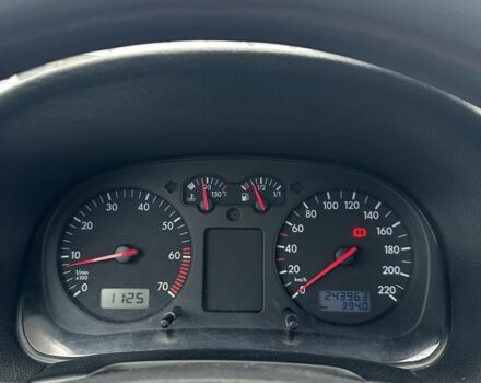 Черный Фольксваген Гольф, объемом двигателя 1.4 л и пробегом 244 тыс. км за 3900 $, фото 9 на Automoto.ua