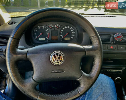 Черный Фольксваген Гольф, объемом двигателя 1.4 л и пробегом 260 тыс. км за 4500 $, фото 10 на Automoto.ua