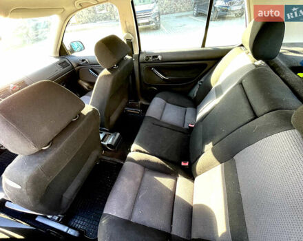 Черный Фольксваген Гольф, объемом двигателя 1.4 л и пробегом 260 тыс. км за 4500 $, фото 6 на Automoto.ua