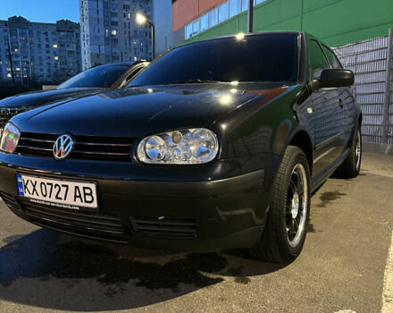Черный Фольксваген Гольф, объемом двигателя 1.6 л и пробегом 210 тыс. км за 4700 $, фото 1 на Automoto.ua