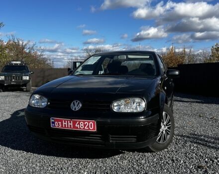 Черный Фольксваген Гольф, объемом двигателя 1.6 л и пробегом 260 тыс. км за 4950 $, фото 1 на Automoto.ua