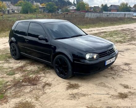 Черный Фольксваген Гольф, объемом двигателя 1.4 л и пробегом 340 тыс. км за 3500 $, фото 1 на Automoto.ua