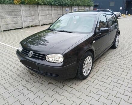 Черный Фольксваген Гольф, объемом двигателя 1.6 л и пробегом 234 тыс. км за 3850 $, фото 1 на Automoto.ua
