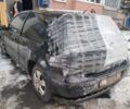 Черный Фольксваген Гольф, объемом двигателя 1.4 л и пробегом 300 тыс. км за 2000 $, фото 1 на Automoto.ua