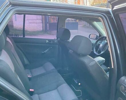 Черный Фольксваген Гольф, объемом двигателя 1.6 л и пробегом 212 тыс. км за 4500 $, фото 8 на Automoto.ua