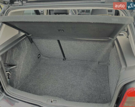 Черный Фольксваген Гольф, объемом двигателя 1.39 л и пробегом 250 тыс. км за 5000 $, фото 23 на Automoto.ua