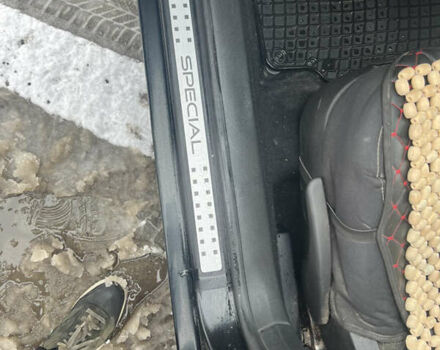 Черный Фольксваген Гольф, объемом двигателя 1.39 л и пробегом 256 тыс. км за 3700 $, фото 4 на Automoto.ua