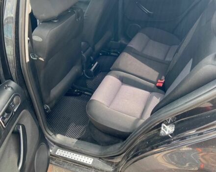 Чорний Фольксваген Гольф, об'ємом двигуна 1.4 л та пробігом 227 тис. км за 3750 $, фото 6 на Automoto.ua