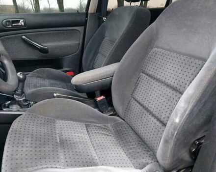 Черный Фольксваген Гольф, объемом двигателя 1.39 л и пробегом 241 тыс. км за 3000 $, фото 4 на Automoto.ua