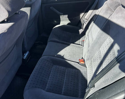 Черный Фольксваген Гольф, объемом двигателя 1.6 л и пробегом 260 тыс. км за 4950 $, фото 10 на Automoto.ua