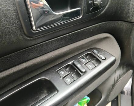 Черный Фольксваген Гольф, объемом двигателя 1.6 л и пробегом 234 тыс. км за 3850 $, фото 12 на Automoto.ua