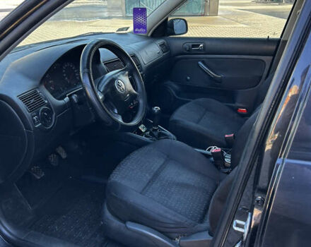 Черный Фольксваген Гольф, объемом двигателя 1.39 л и пробегом 298 тыс. км за 2600 $, фото 5 на Automoto.ua