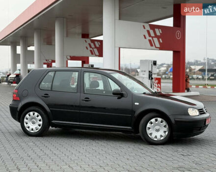 Черный Фольксваген Гольф, объемом двигателя 1.39 л и пробегом 267 тыс. км за 4150 $, фото 24 на Automoto.ua