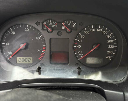 Черный Фольксваген Гольф, объемом двигателя 1.9 л и пробегом 238 тыс. км за 4200 $, фото 4 на Automoto.ua