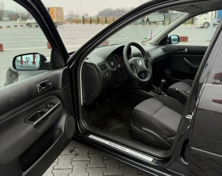 Черный Фольксваген Гольф, объемом двигателя 1.39 л и пробегом 267 тыс. км за 4150 $, фото 31 на Automoto.ua