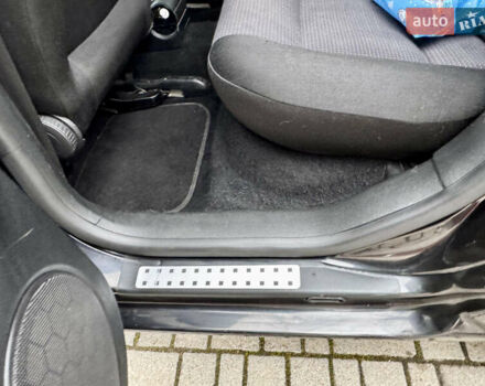 Черный Фольксваген Гольф, объемом двигателя 1.39 л и пробегом 197 тыс. км за 3997 $, фото 56 на Automoto.ua