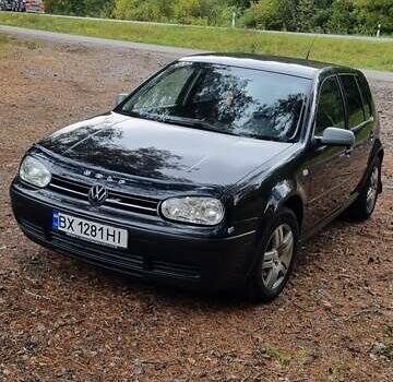 Черный Фольксваген Гольф, объемом двигателя 1.6 л и пробегом 271 тыс. км за 4300 $, фото 7 на Automoto.ua