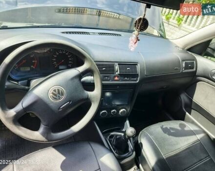 Черный Фольксваген Гольф, объемом двигателя 1.39 л и пробегом 225 тыс. км за 4800 $, фото 5 на Automoto.ua